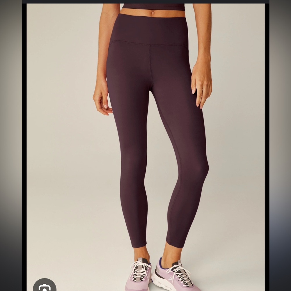 NWT Beyond Yoga Powerbeyond midi legging